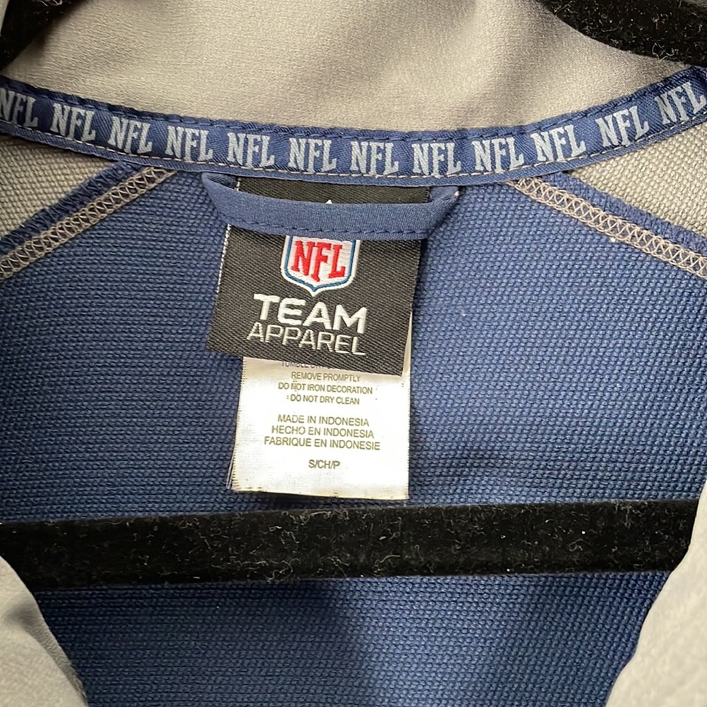 Patriots pullover! - Picture 2 of 4